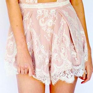 Style stalker lace shorts